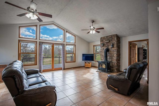 450 Clark School Road, Desoto, IL 62924