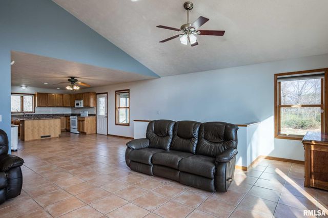 450 Clark School Road, Desoto, IL 62924