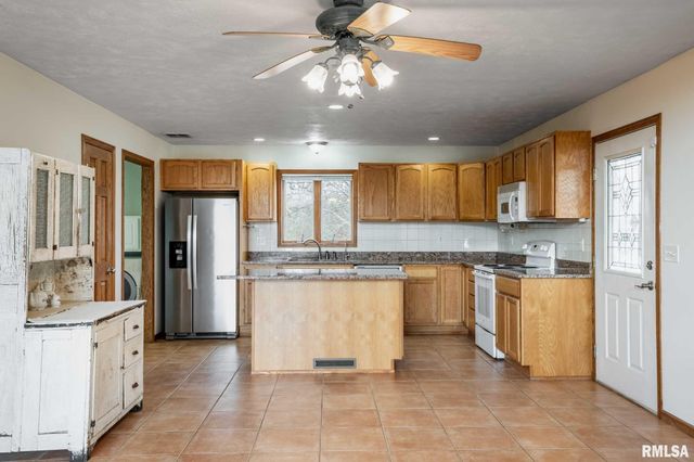 450 Clark School Road, Desoto, IL 62924