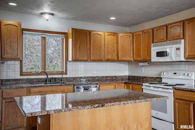 450 Clark School Road, Desoto, IL 62924