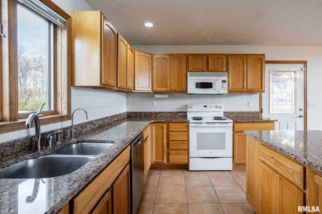 450 Clark School Road, Desoto, IL 62924