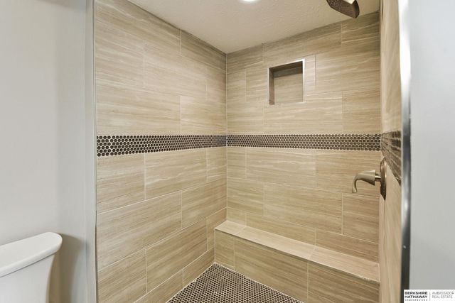 4622 Hascall Street, Omaha, NE 68106