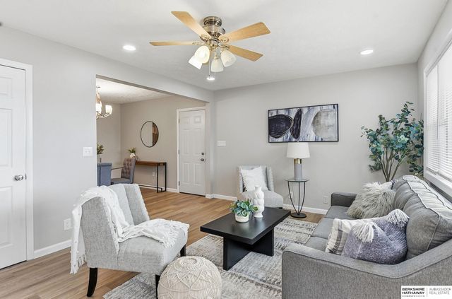 4622 Hascall Street, Omaha, NE 68106