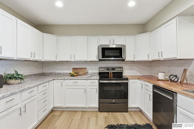 4622 Hascall Street, Omaha, NE 68106