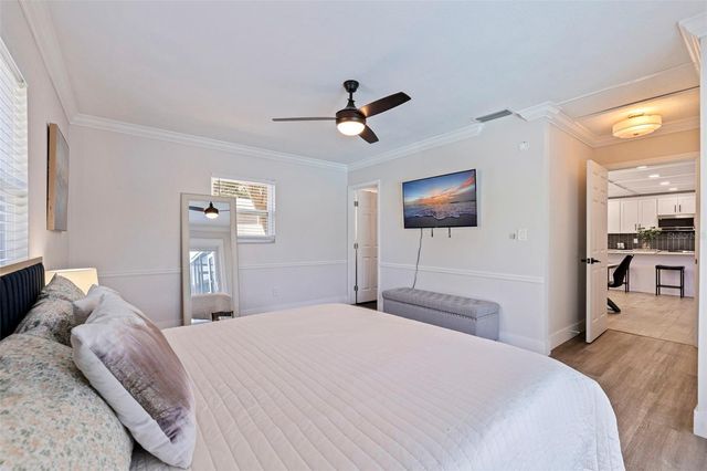 5802 BAY PINES LAKES BOULEVARD, St Petersburg, FL 33702