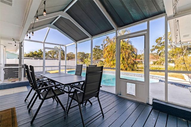 5802 BAY PINES LAKES BOULEVARD, St Petersburg, FL 33702