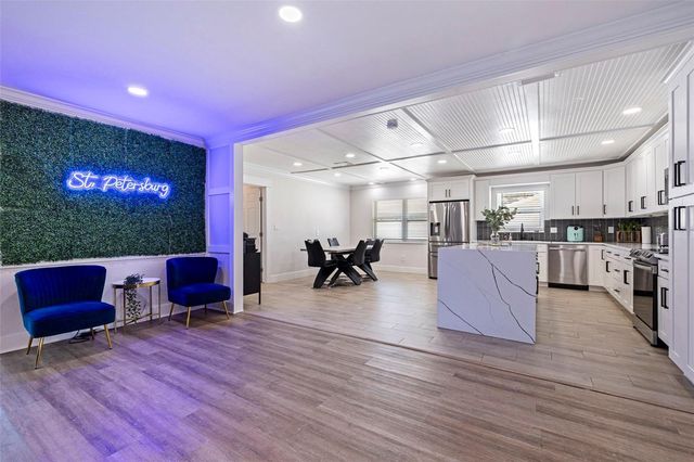 5802 BAY PINES LAKES BOULEVARD, St Petersburg, FL 33702