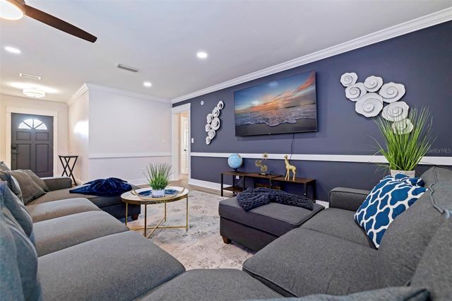 5802 BAY PINES LAKES BOULEVARD, St Petersburg, FL 33702