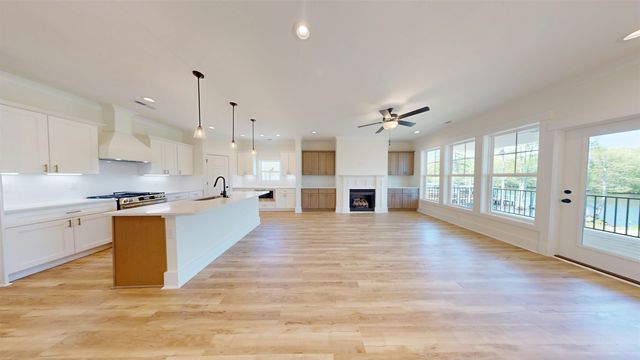 693 W Oak Circle, Myrtle Beach, SC 29588
