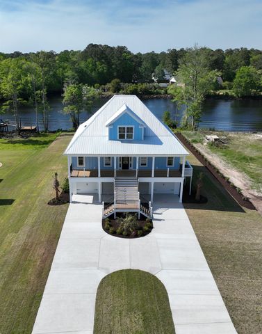 693 W Oak Circle, Myrtle Beach, SC 29588