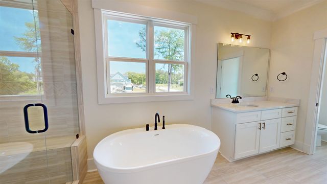 693 W Oak Circle, Myrtle Beach, SC 29588