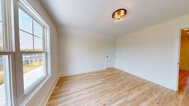 693 W Oak Circle, Myrtle Beach, SC 29588