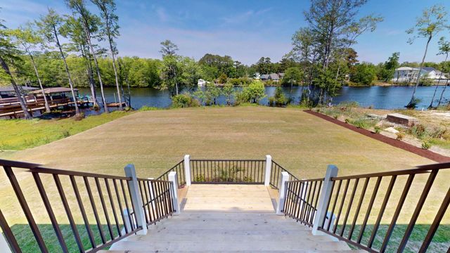 693 W Oak Circle, Myrtle Beach, SC 29588