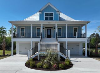 693 W Oak Circle, Myrtle Beach, SC 29588