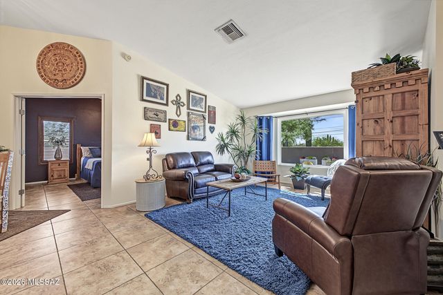 3960 W El Camino Del Cerro, Tucson, AZ 85745