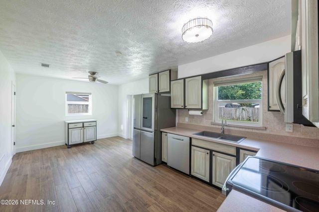 7880 RONDEAU Drive E, Jacksonville, FL 32217