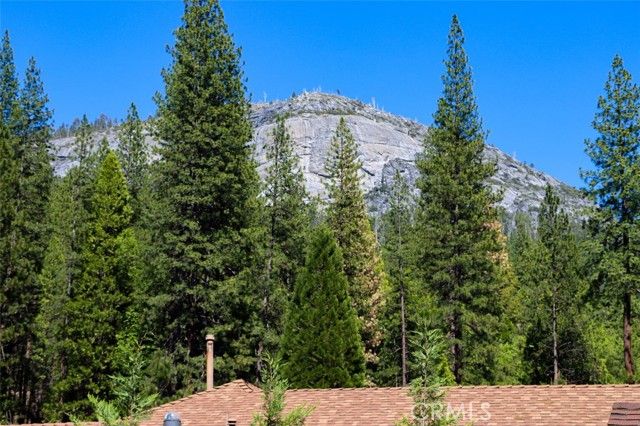 8067 Chilnualna Falls Road, Wawona, CA 95389