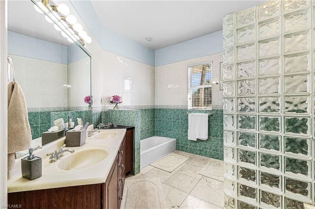 6451 River Club CT, North Fort Myers, FL 33917