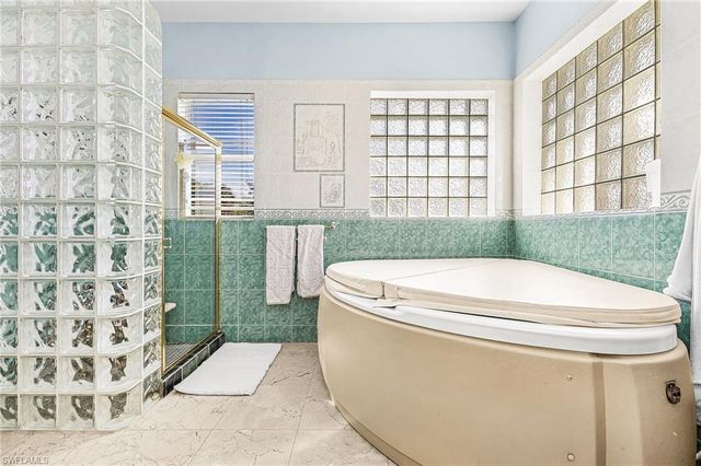 6451 River Club CT, North Fort Myers, FL 33917