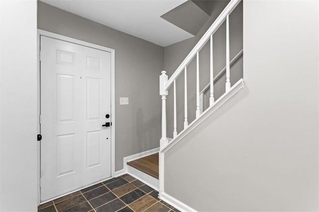 1777 TWIN BROOKS SE Drive, Marietta, GA 30067