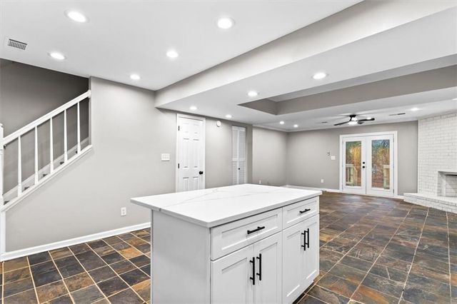 1777 TWIN BROOKS SE Drive, Marietta, GA 30067