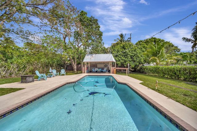 831 NW 39th Street, Oakland Park, FL 33309