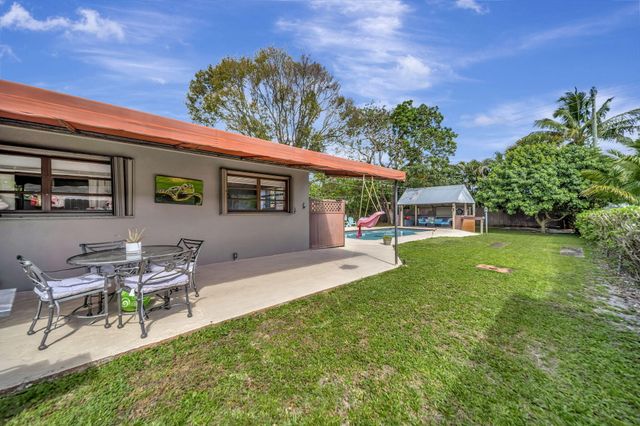 831 NW 39th Street, Oakland Park, FL 33309