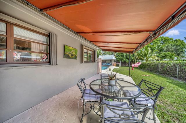 831 NW 39th Street, Oakland Park, FL 33309