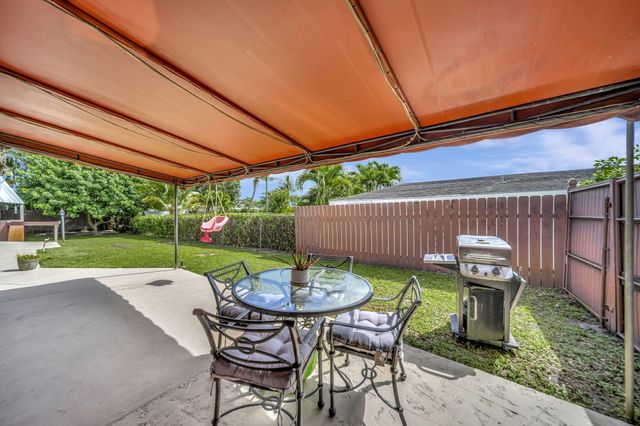 831 NW 39th Street, Oakland Park, FL 33309