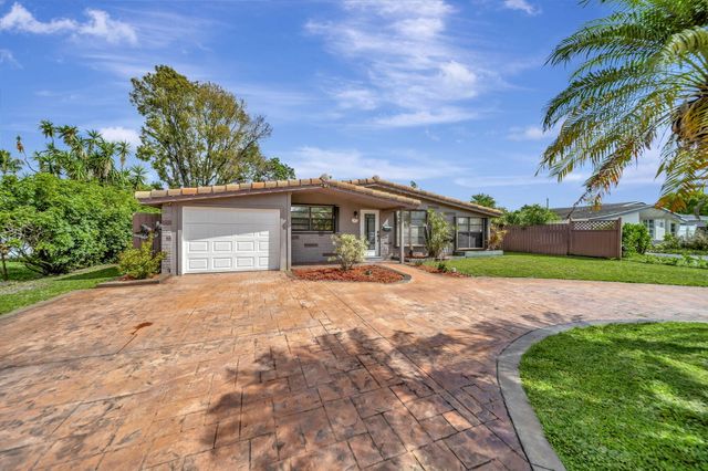 831 NW 39th Street, Oakland Park, FL 33309