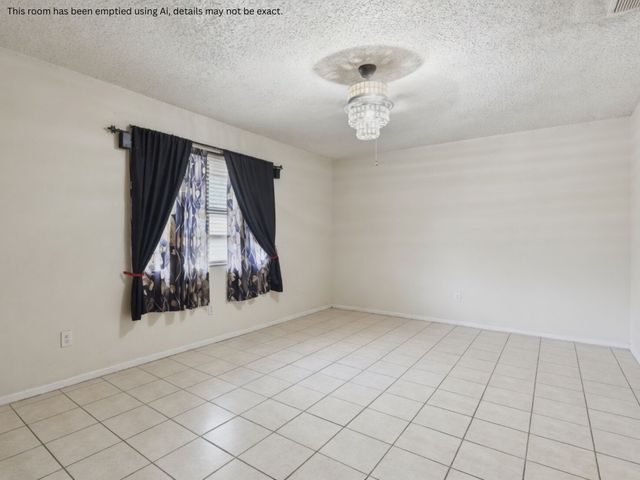 606 E Barton Street, Granbury, TX 76048