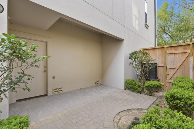 4031 Bellefontaine Street 102, Houston, TX 77025