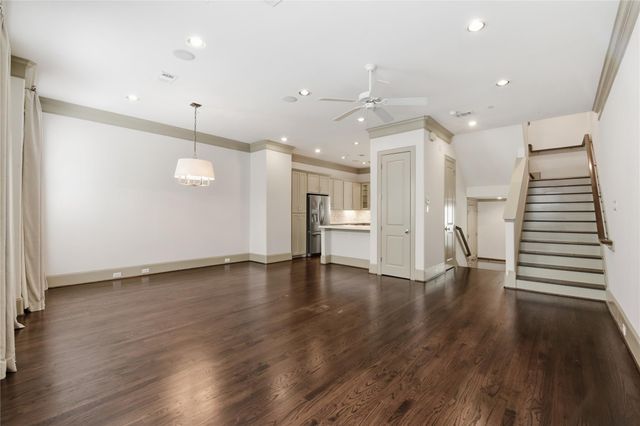 4031 Bellefontaine Street 102, Houston, TX 77025