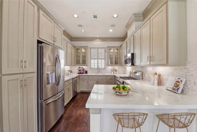 4031 Bellefontaine Street 102, Houston, TX 77025