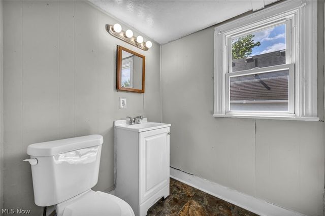 2917 Apple Avenue, Lorain, OH 44055