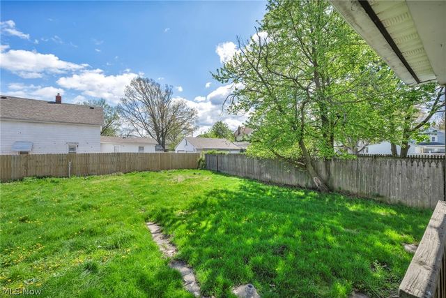 2917 Apple Avenue, Lorain, OH 44055