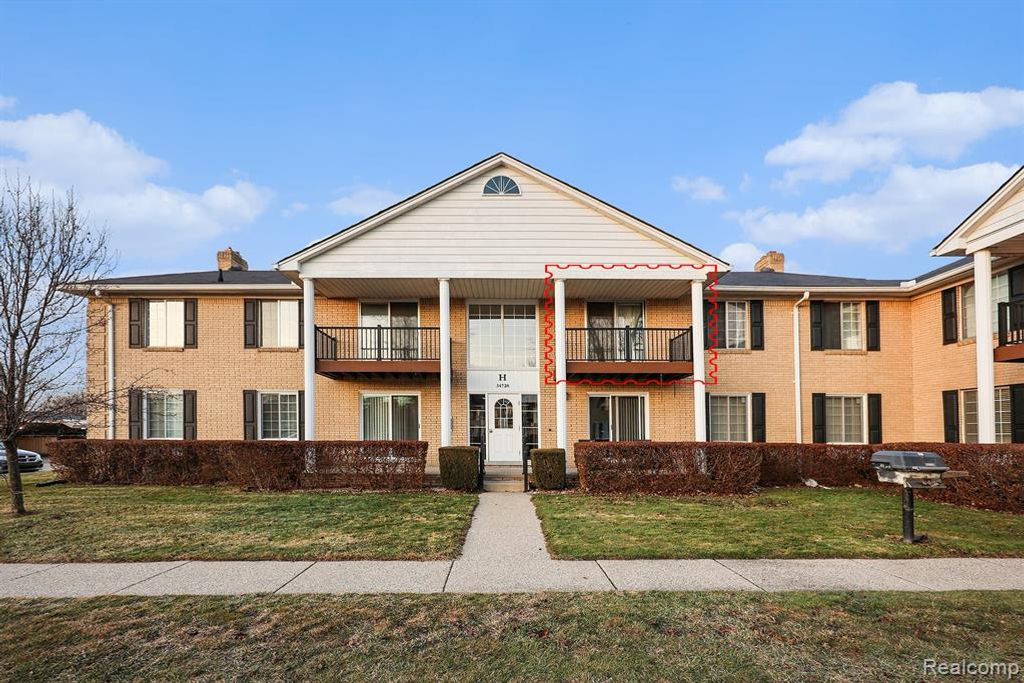 34720 Huntley Drive 22, Sterling Heights, MI 48312