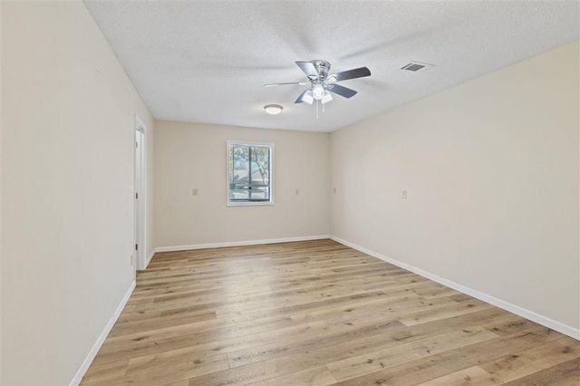 4900 E Saint Charles Avenue, Lake Charles, LA 70605