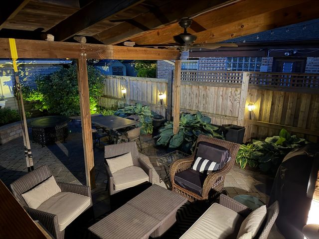 7085 N Mason Avenue, Chicago, IL 60646