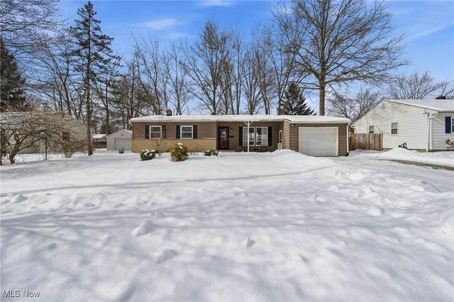 4040 Burton Drive, Stow, OH 44224