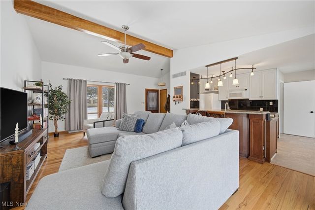 4040 Burton Drive, Stow, OH 44224