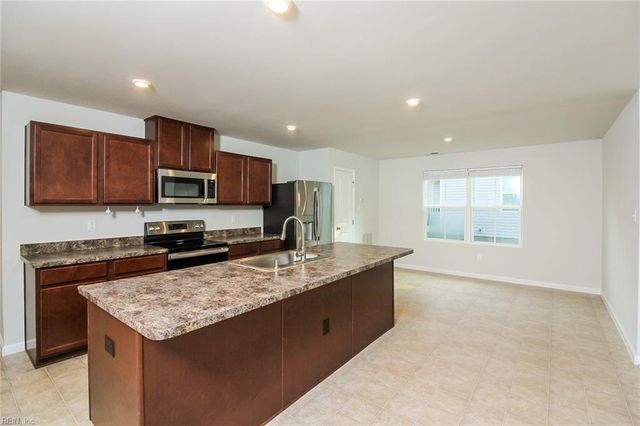 102 Pettigrew CT, Williamsburg, VA 23185