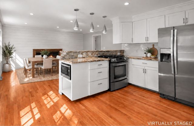 15 Sheridan Road, Andover, MA 01810