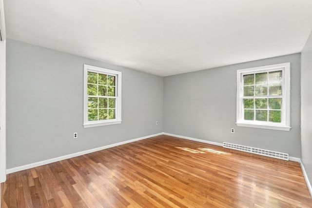 15 Sheridan Road, Andover, MA 01810