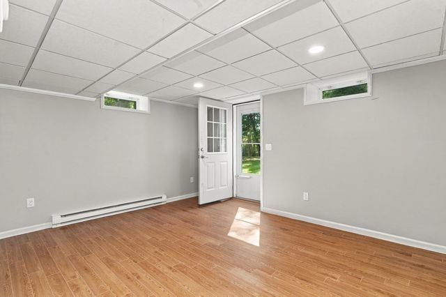15 Sheridan Road, Andover, MA 01810