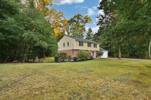 15 Sheridan Road, Andover, MA 01810