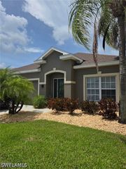 9670 Gladiolus Preserve CIR, Fort Myers, FL 33908