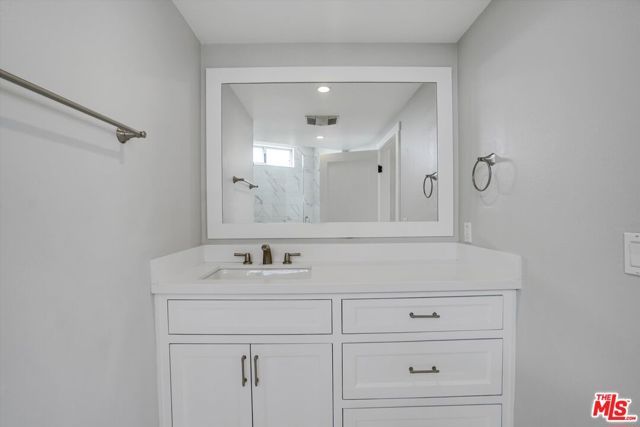 842 11th St 8A, Santa Monica, CA 90403