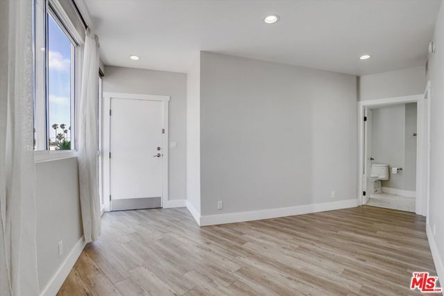 842 11th St 8A, Santa Monica, CA 90403