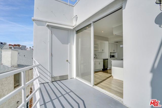 842 11th St 8A, Santa Monica, CA 90403